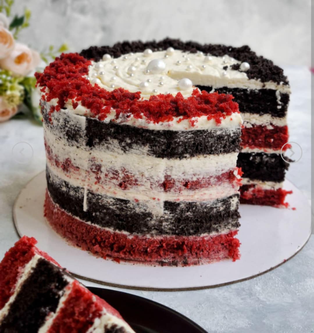 Sunshine of Midnight Cake w Cream Cheese Buttercream