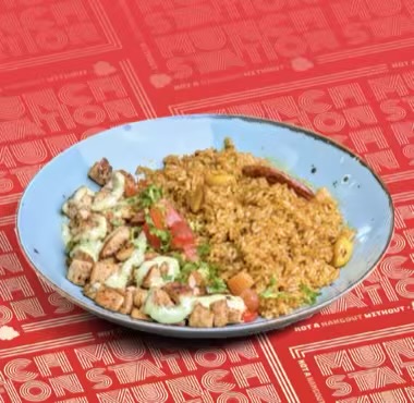 Smokey garlic chicken with spanish rice