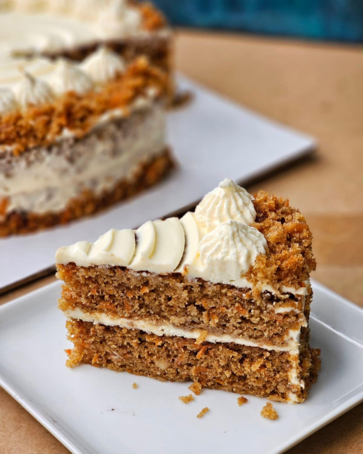 Spiced Carrot Cake Slice w Cream Cheese Buttercream